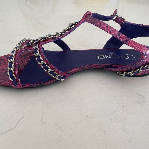 Chanel, new shoes/sandals. - Picture 2 of 4